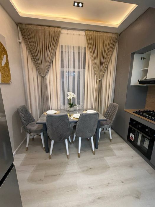 Махтумкули ул. ЖК ” Poytaht “ 3 ком . С ремонтом