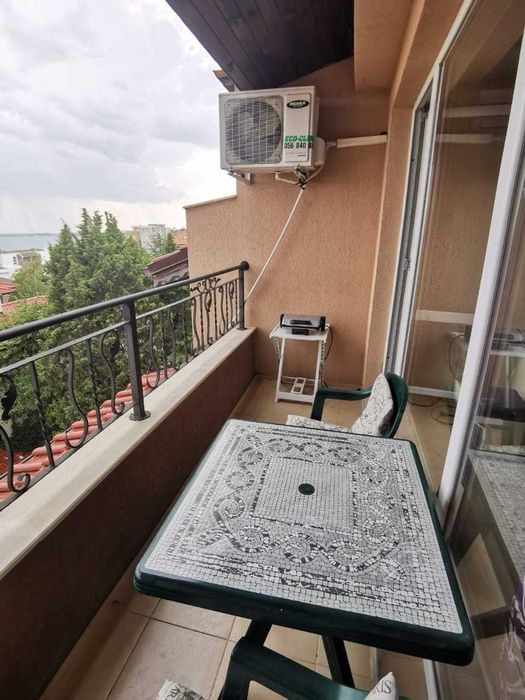 Продава се Тристаен апартамент в Несебър - 80 кв.м за 1175 €/кв.м - Снимка #2