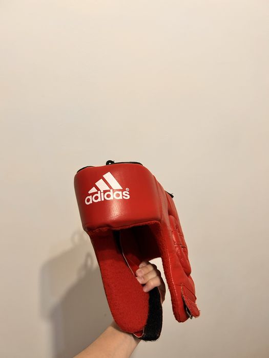 Шлем для бокса.