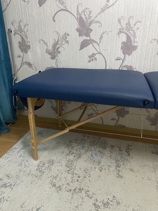 Продам кушетку массажную.