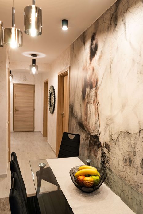 Proprietar închiriez apartament cu 2 camere vis a  vis de Mall Coresi