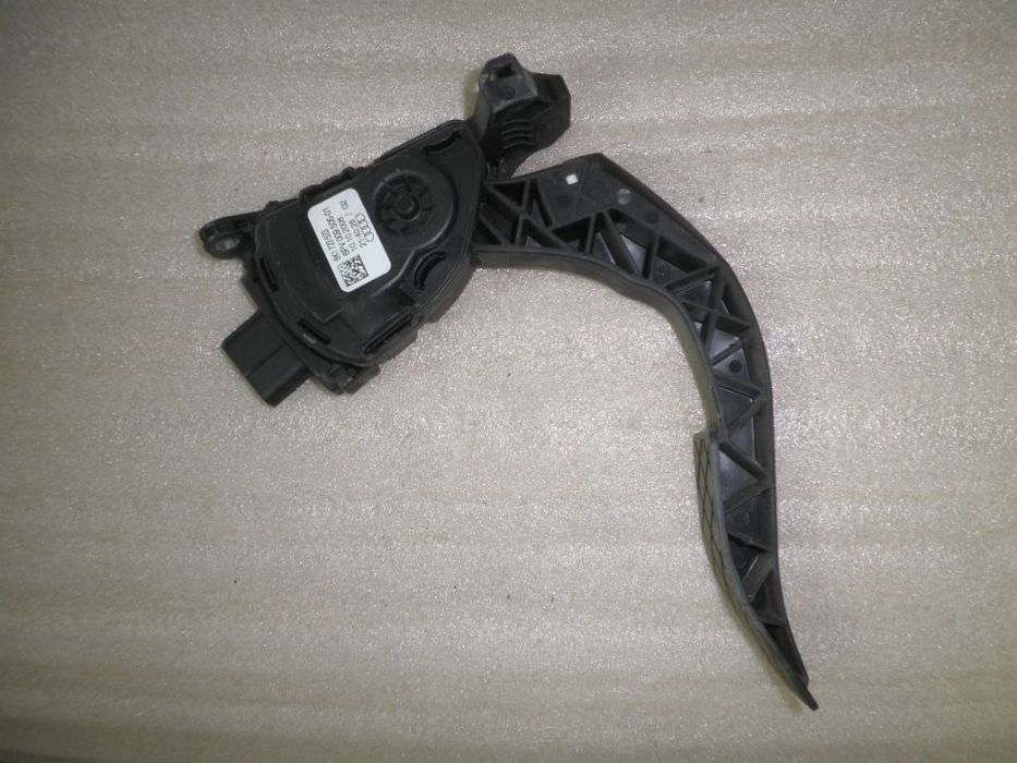 pedala acceleratie audi q5, a4 b8, a5,  a6 4f, 8k1723523