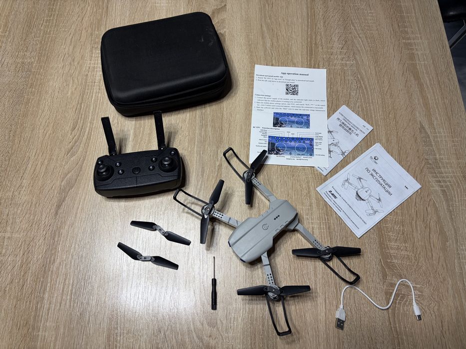 Продам дрон квадрокоптер