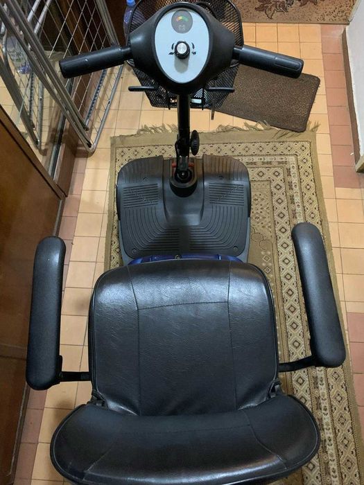 Scuter electric pentru persoane cu dizabilitati