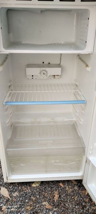 Продаётся холодильник LG рабочий всё родной работает отлично