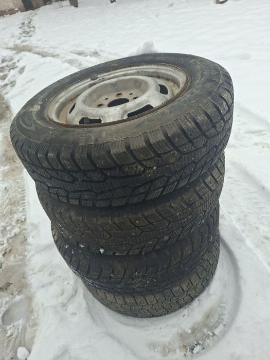 175/70/13 балон с дисками накаченний