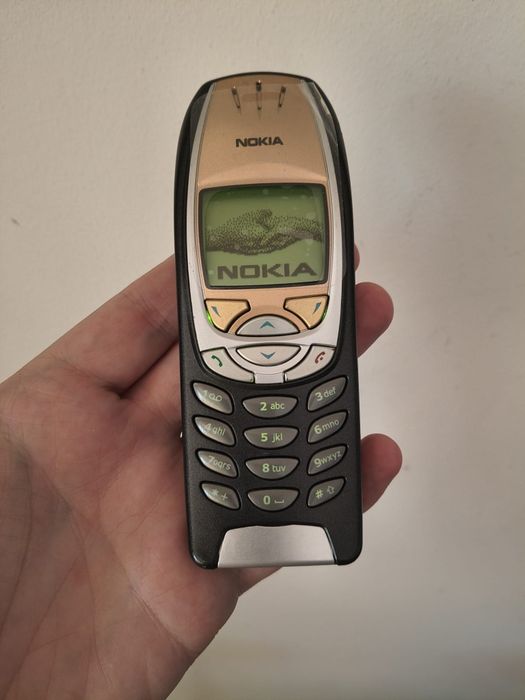 Nokia 6310 + charger original ( liber, impecabil, baterie Noua,lb română)