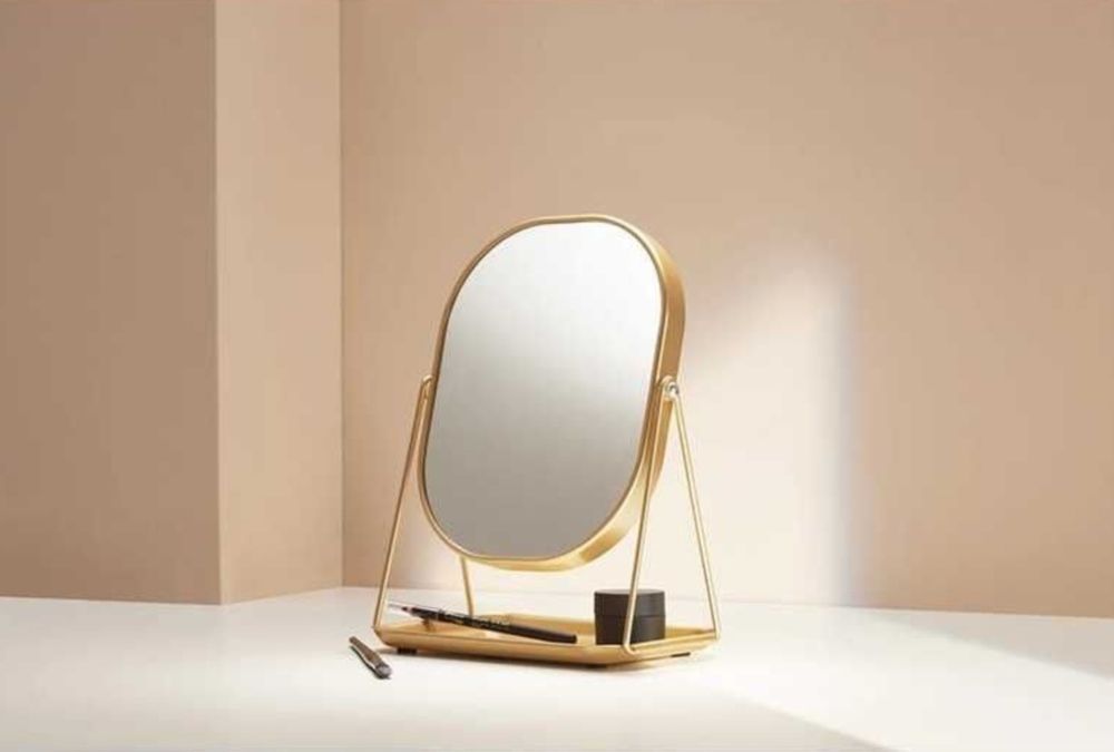 Козметично въртящо огледало