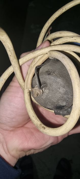 Електроний бензонасос