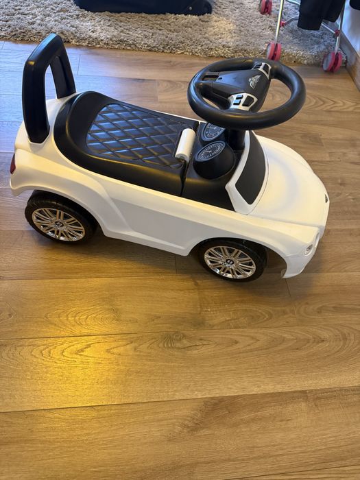 Детска кола BENTLEY бяла