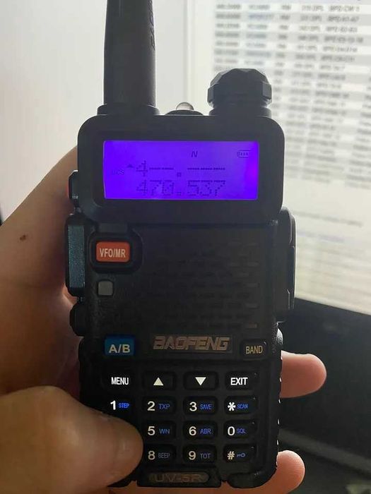 Радиостанция Baofeng, UV-5R-BF, С включен микрофон, Мощност 5W