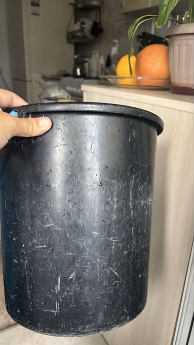 ведро чёрное пластмасса хорошая