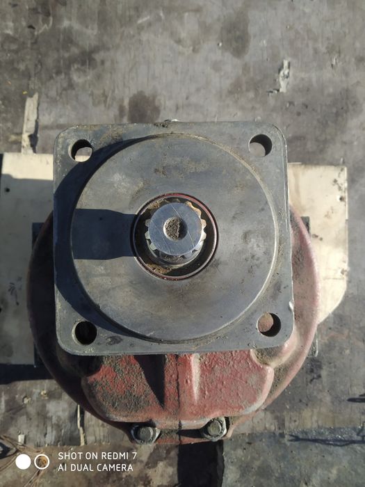 Гидронасос  погрузчика L34