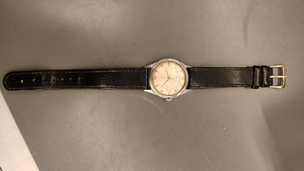 Herma ceas de mână