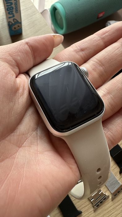 apple watch SE 1st GEN 40мм