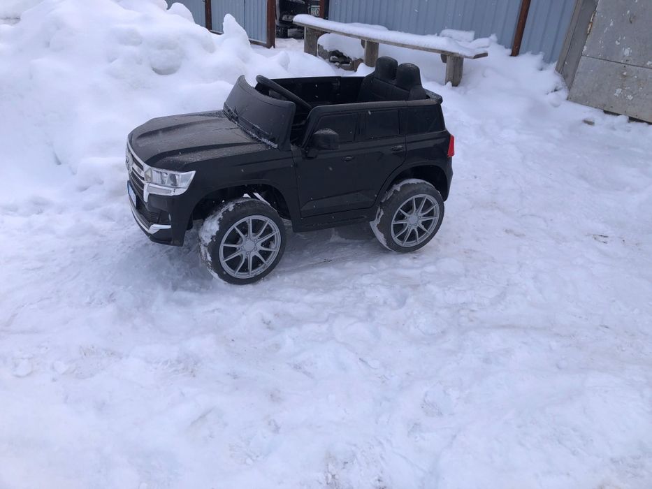 Детская машина с пультом