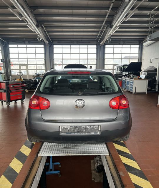 Antena radio stanga 1K6035577R Volkswagen VW Golf a 5-a generatie