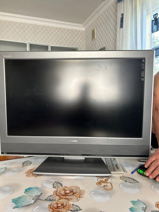 Телевизор жк,  диагональ 80"