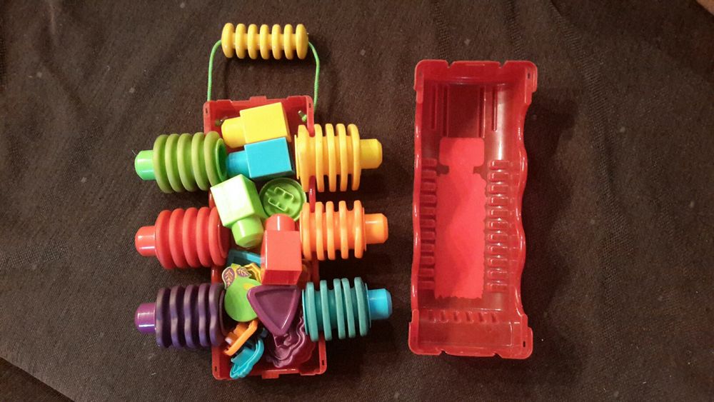 Развивающий конструктор Mega Bloks.