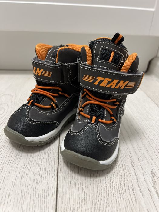 Bocanci de iarna marime 20