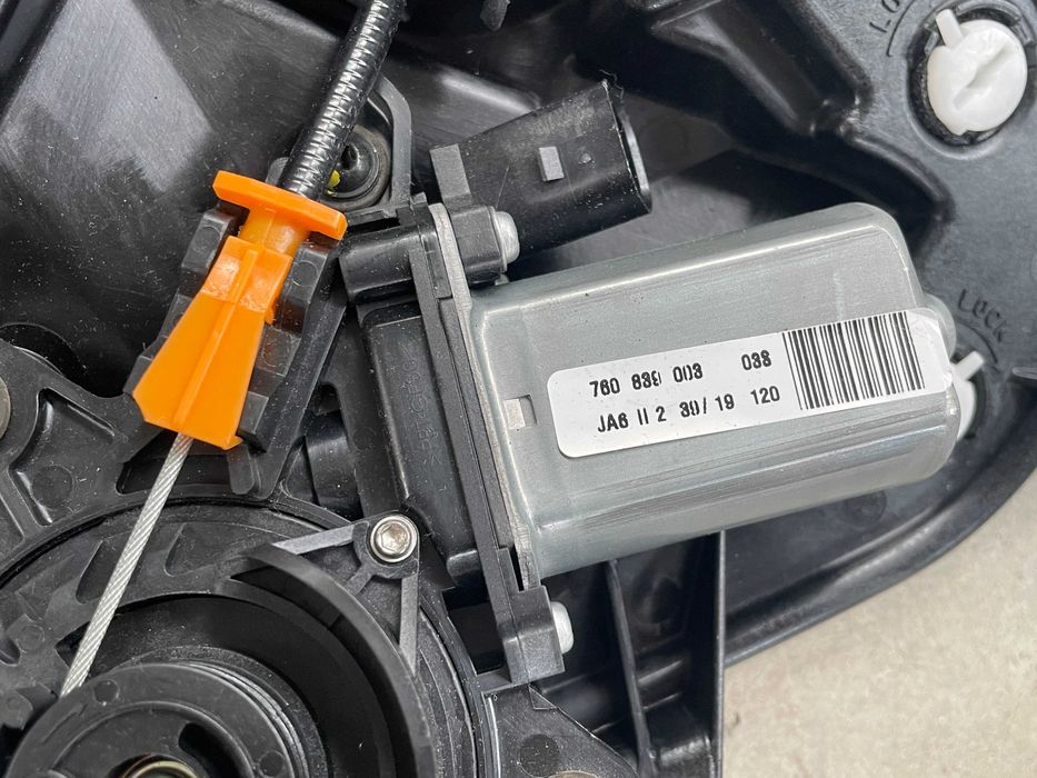broasca stanga spate cu soft close VW Touareg CR7 cod 760839015A
