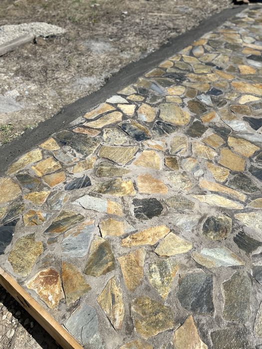 Vand si montez piatra