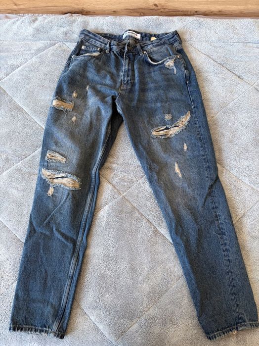 Продавам мъжки дънки