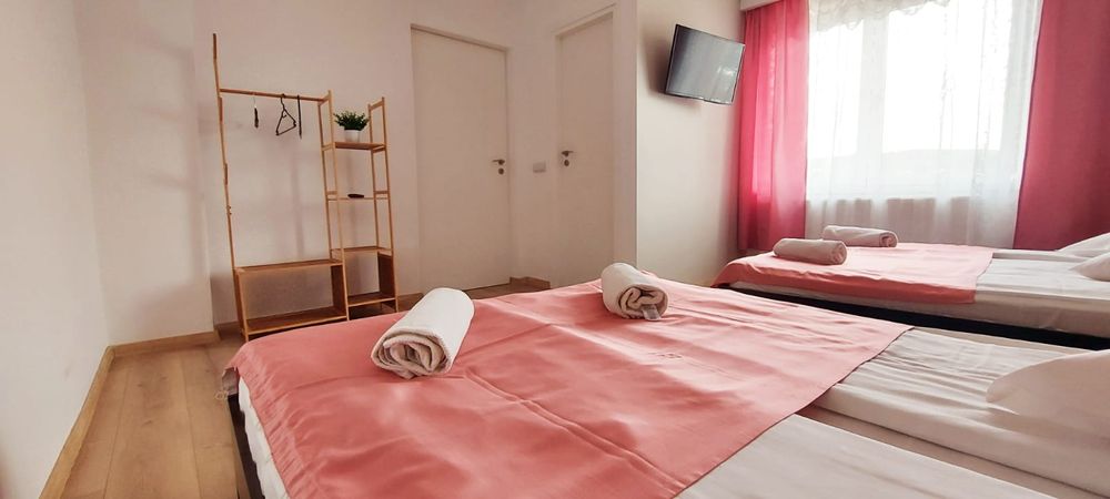 Cabana de inchiriat cu piscina ,sauna și ciubar / Inchiriez Cabana/ ca