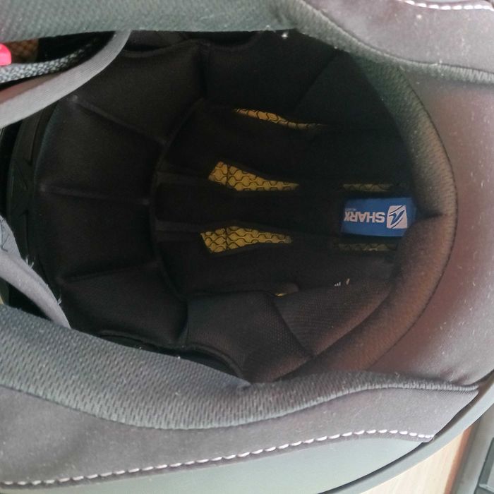 Vând cască moto SHARK