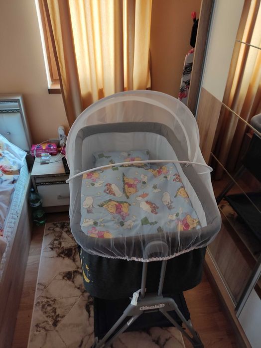 Бебешка кошарка ползвана два три пъти