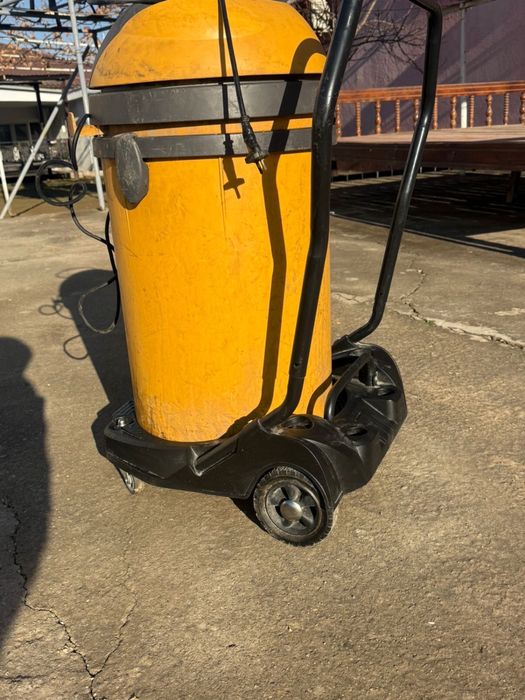 Пылесос с сильном напором