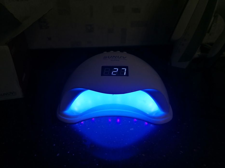 Срочно Продам лампу для ногтей