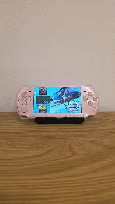 Sony PSP 3000, Modat, 550 jocuri, consola 9 în 1