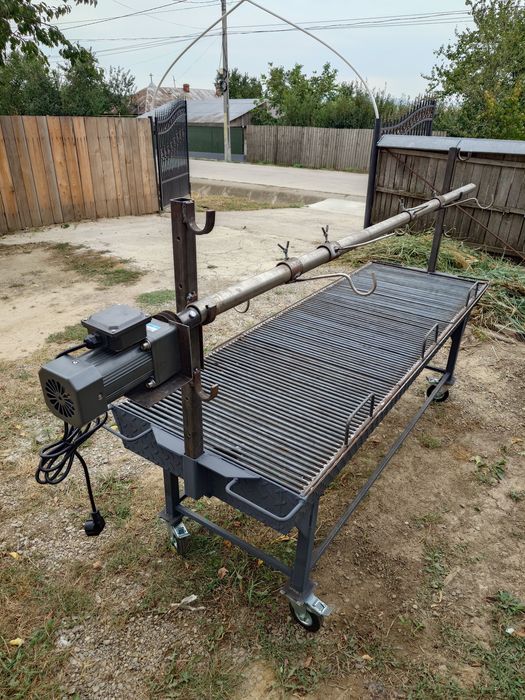 Inchiriere inchirieri evenimente cort mese scaune vitrina rotisor etc