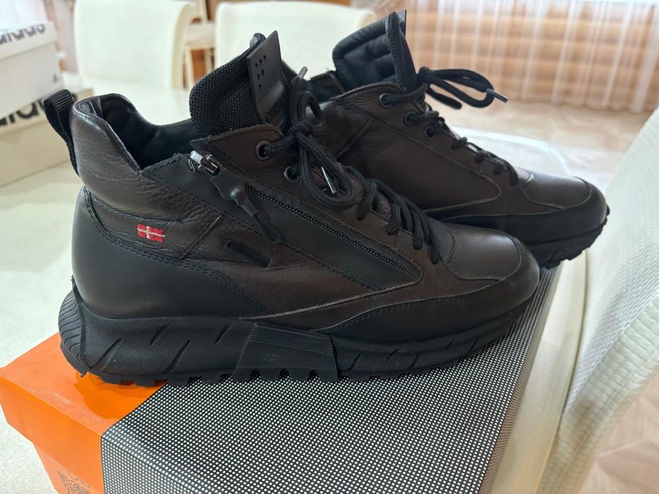 Продам обувь зимнюю