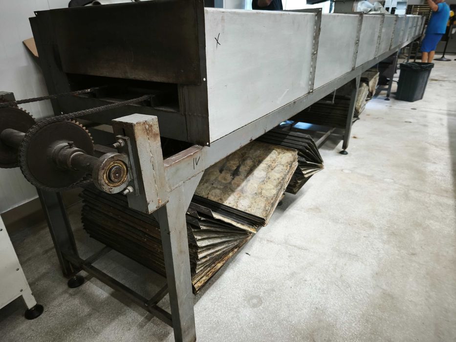 Тунелна поточна лентова фурна пещ 10 метра.