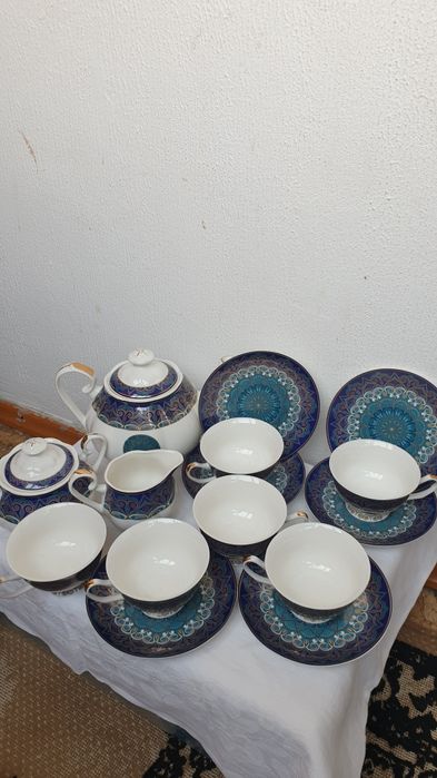 Фарфоровый чайный сервис