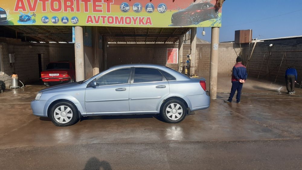 Ласетти сотилади