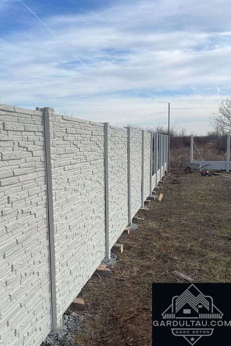 Placi și stâlpi de garduri din beton cu montaj Super oferte fabrica