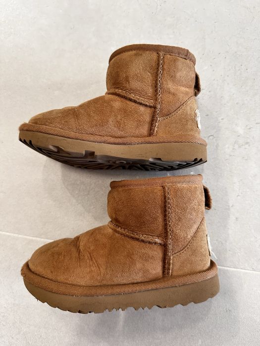 Cizme UGG marimea 25