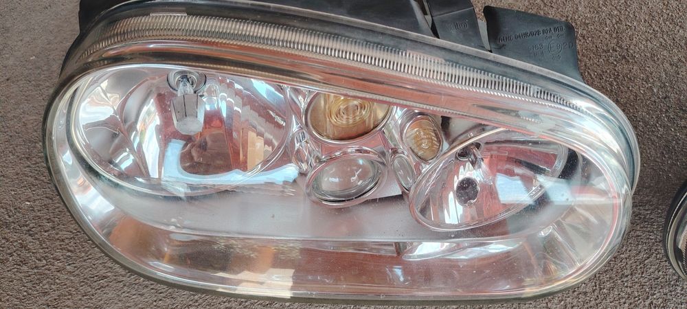 Фарове за голф 4 Хела и Валео