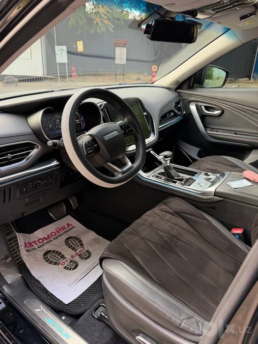 Срочно продается машина Jetour X70 flagship eng fulli