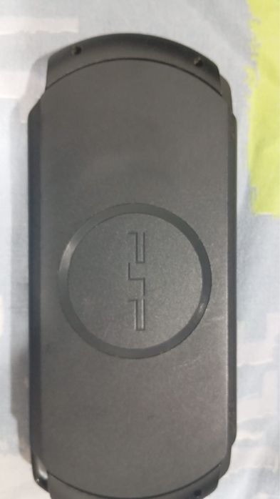 Продам PSP E1008 в отличном состоянии