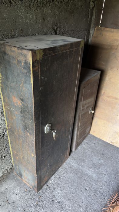 Продаю два сейфа