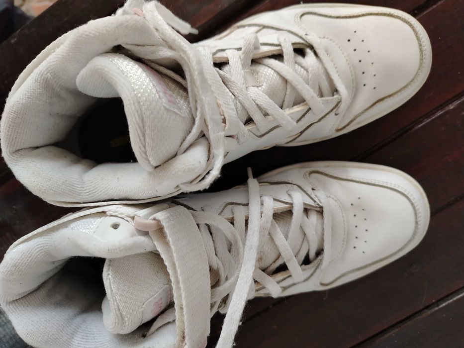 Маратонки адидас, 39,5номер, рейбук38, 5номер кожа