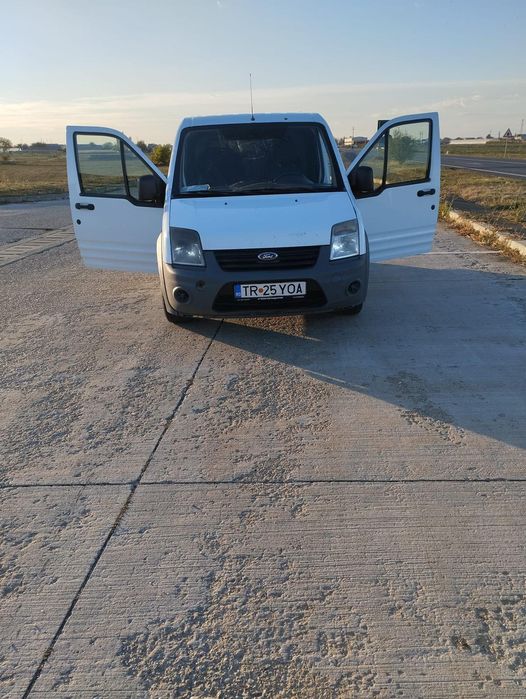 Vând sau schimb Ford Transit