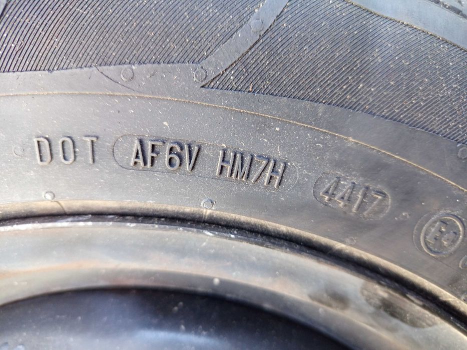 резервна гума патерица Нисан Рено Дачия Дъстър 16 цола, крик, кука