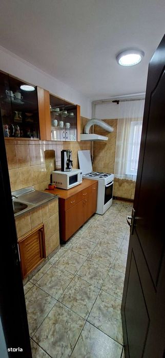 3 camere Gavana 3 , Decomandat / Centrală , mobilat / utilat