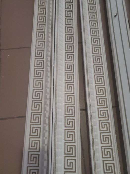 Отдам галтели, гардины, плинтус!