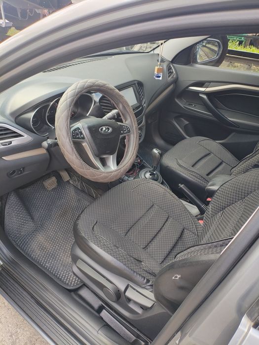 Продам ладу Веста 2018 года выпуска
